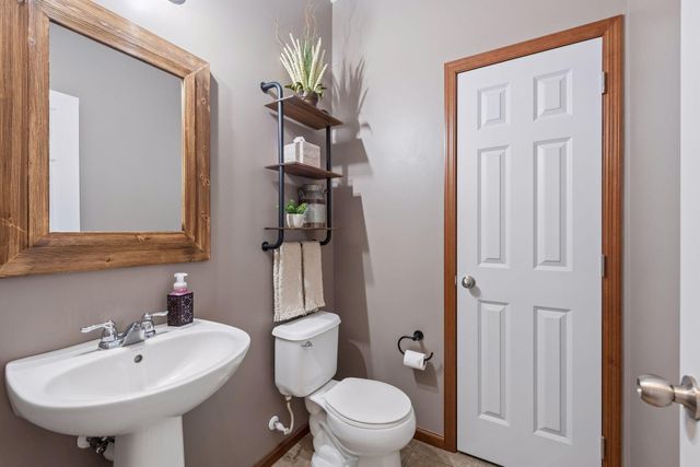 7091 Oak Ridge Court, Shakopee, MN 55379