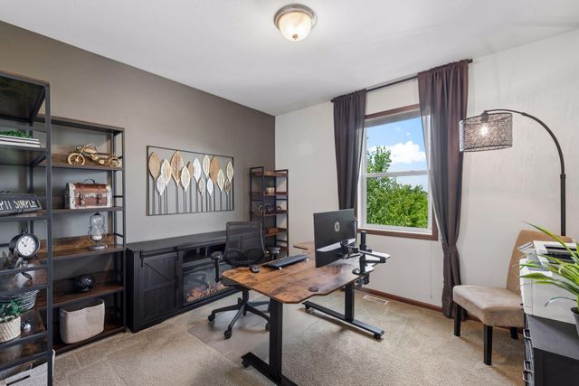 7091 Oak Ridge Court, Shakopee, MN 55379