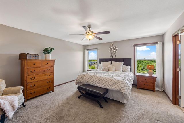 7091 Oak Ridge Court, Shakopee, MN 55379