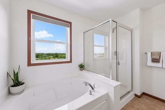 7091 Oak Ridge Court, Shakopee, MN 55379