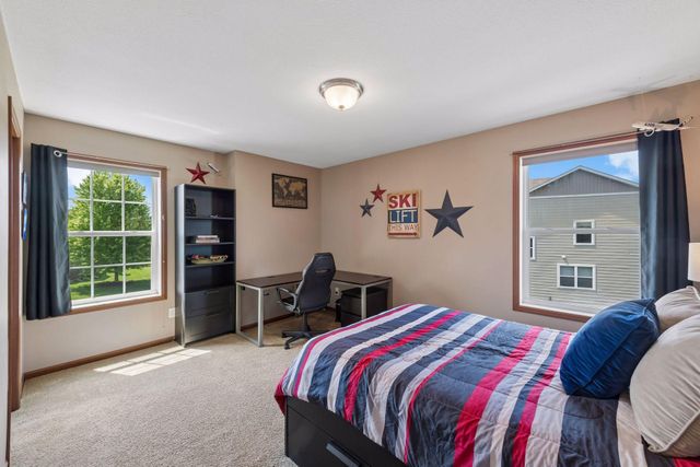 7091 Oak Ridge Court, Shakopee, MN 55379