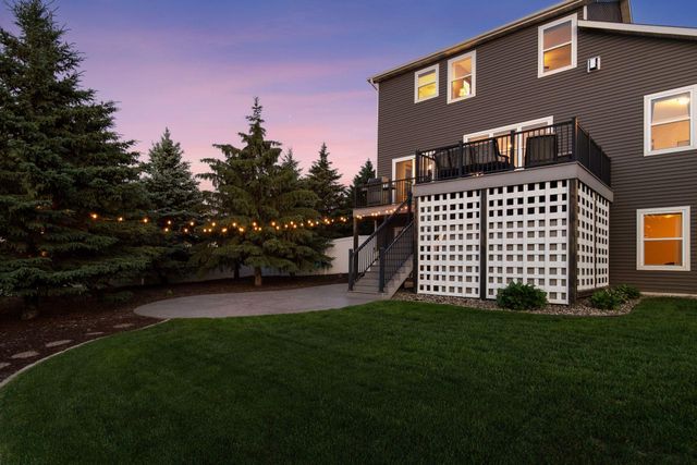 7091 Oak Ridge Court, Shakopee, MN 55379