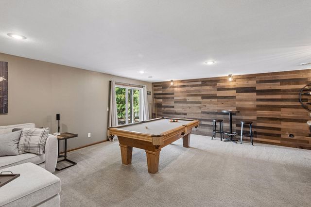 7091 Oak Ridge Court, Shakopee, MN 55379