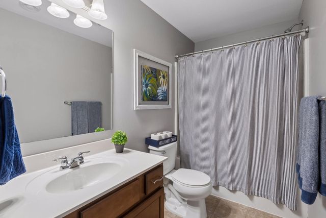 7091 Oak Ridge Court, Shakopee, MN 55379