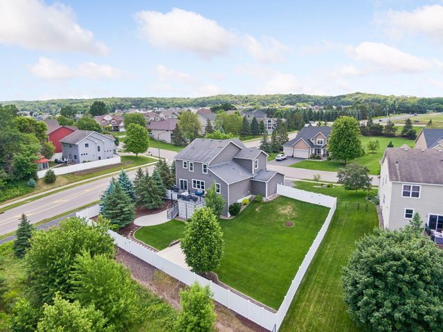 7091 Oak Ridge Court, Shakopee, MN 55379