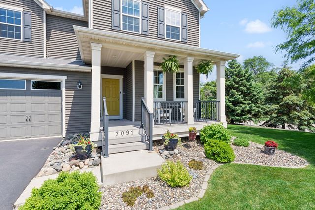 7091 Oak Ridge Court, Shakopee, MN 55379