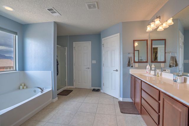 3929 LAS COLINAS Avenue, Rio Rancho, NM 87124