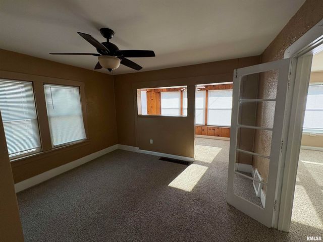 705 E MARIETTA Avenue, Peoria Heights, IL 61616