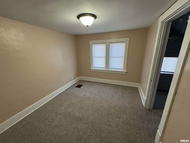 705 E MARIETTA Avenue, Peoria Heights, IL 61616