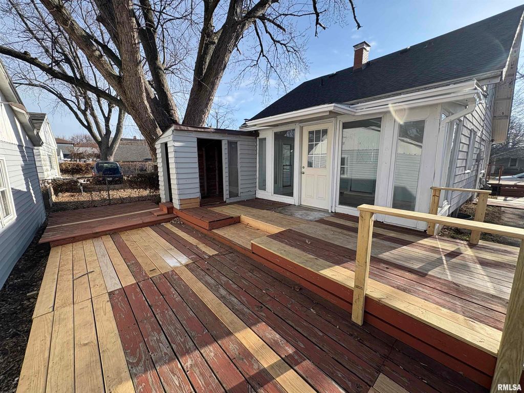 705 E MARIETTA Avenue, Peoria Heights, IL 61616