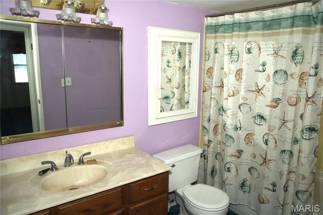 1700 Ramada Boulevard F, Collinsville, IL 62234
