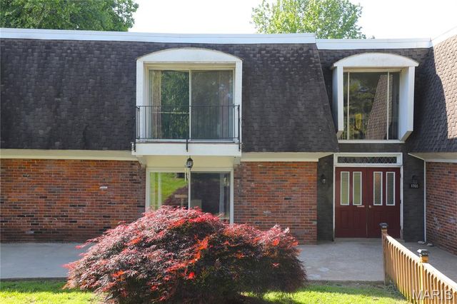 1700 Ramada Boulevard F, Collinsville, IL 62234