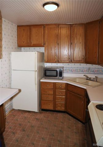 1700 Ramada Boulevard F, Collinsville, IL 62234