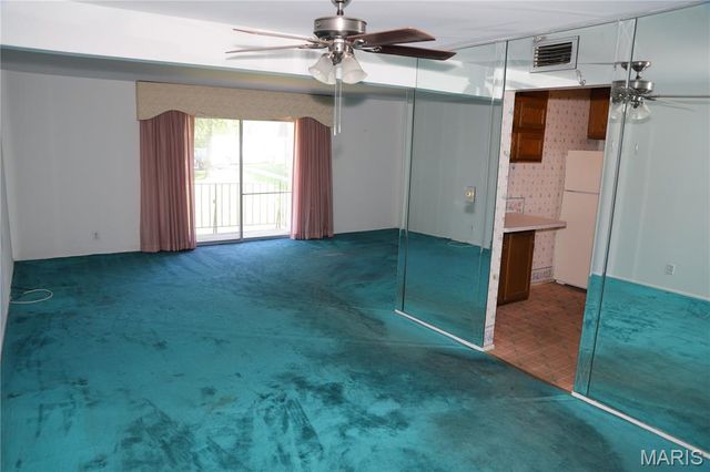 1700 Ramada Boulevard F, Collinsville, IL 62234