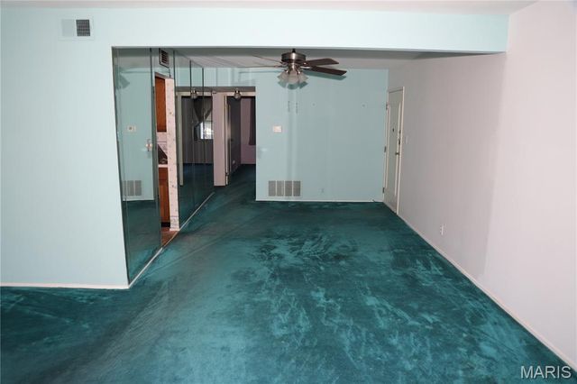 1700 Ramada Boulevard F, Collinsville, IL 62234