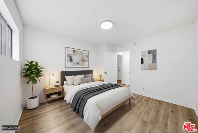 4100 W 1st Street 206, Los Angeles, CA 90004