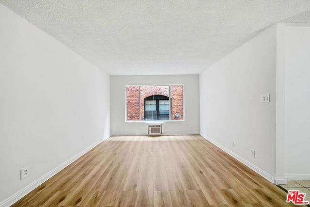 4100 W 1st Street 206, Los Angeles, CA 90004