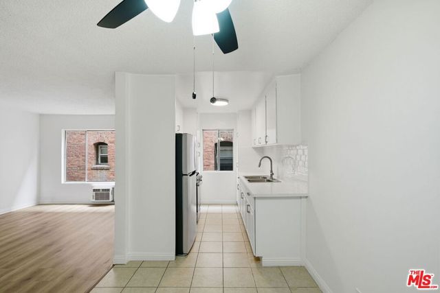 4100 W 1st Street 206, Los Angeles, CA 90004