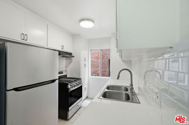 4100 W 1st Street 206, Los Angeles, CA 90004