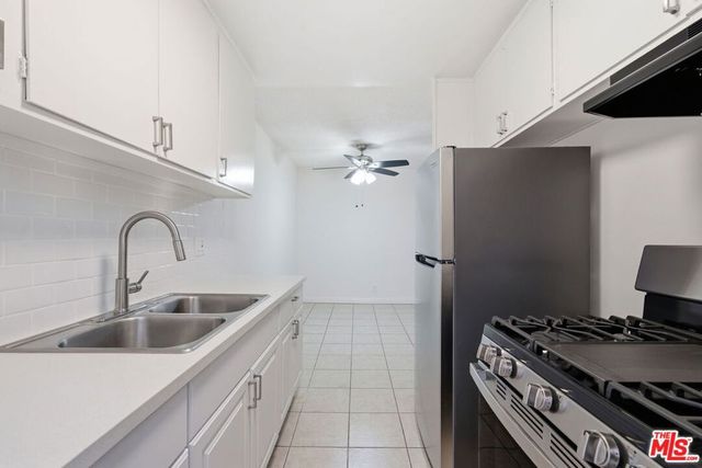 4100 W 1st Street 206, Los Angeles, CA 90004