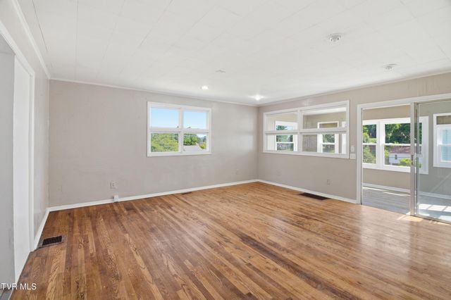 1721 Ridgeway Drive, Kingsport, TN 37664