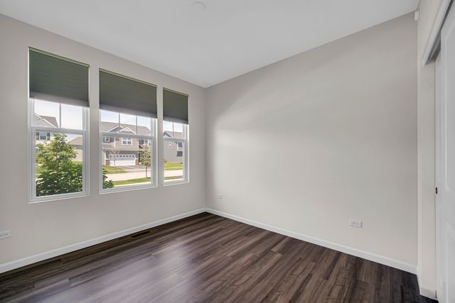 2080 Bent Grass Way, Bolingbrook, IL 60490