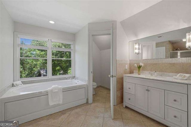 200 Glenlake Commons Drive, Decatur, GA 30030
