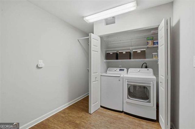 200 Glenlake Commons Drive, Decatur, GA 30030