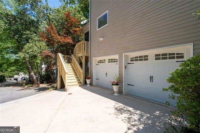 200 Glenlake Commons Drive, Decatur, GA 30030