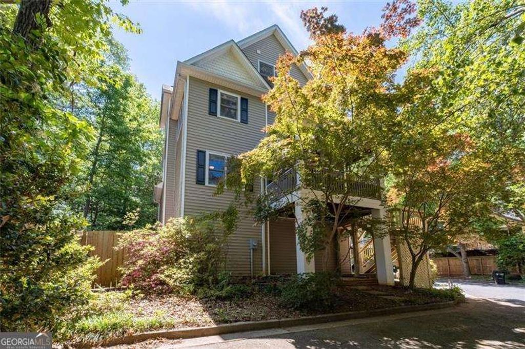 200 Glenlake Commons Drive, Decatur, GA 30030