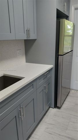 5480 NW 11th St 306, Plantation, FL 33313