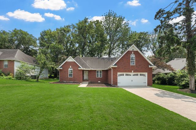 616 Woodland Hills Dr, La Vergne, TN 37086
