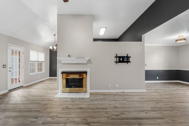 616 Woodland Hills Dr, La Vergne, TN 37086