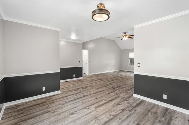 616 Woodland Hills Dr, La Vergne, TN 37086