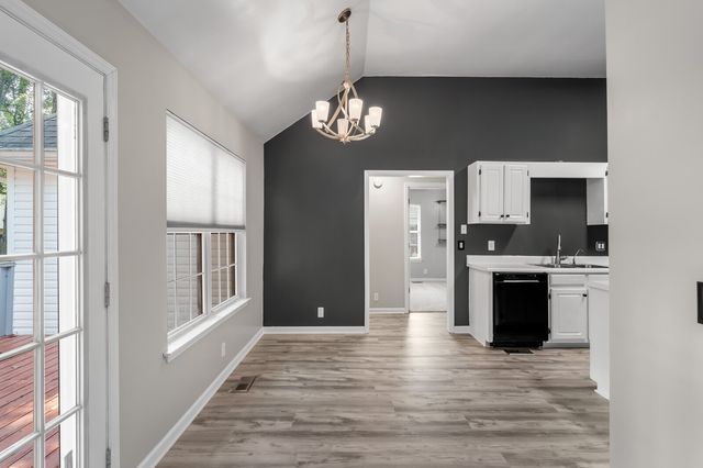 616 Woodland Hills Dr, La Vergne, TN 37086