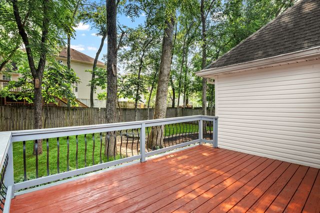 616 Woodland Hills Dr, La Vergne, TN 37086