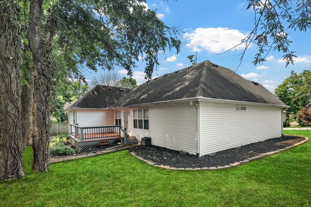 616 Woodland Hills Dr, La Vergne, TN 37086