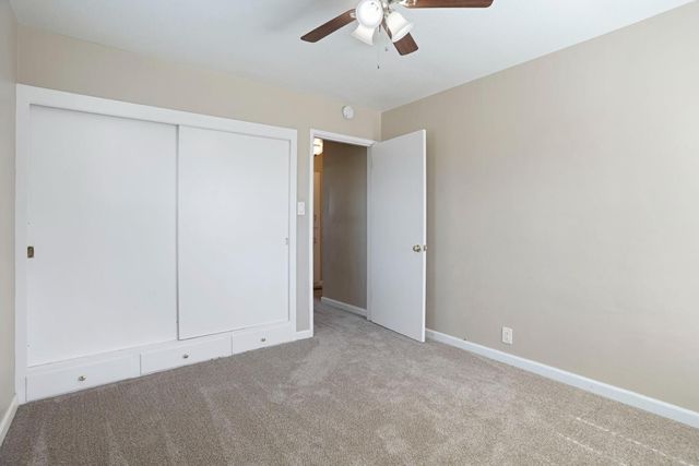 825 W Center St, Manteca, CA 95337