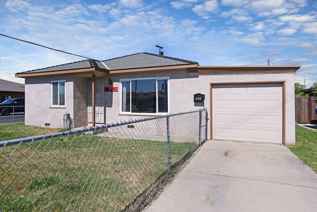 825 W Center St, Manteca, CA 95337