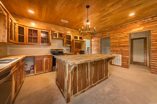 155 Woodard Ln., Heber Springs, AR 72543