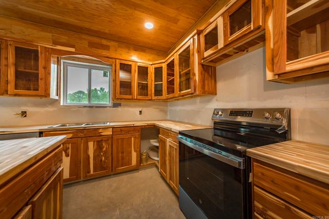 155 Woodard Ln., Heber Springs, AR 72543