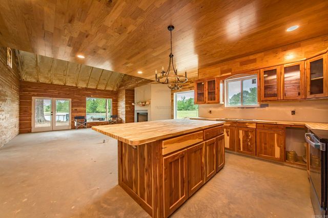 155 Woodard Ln., Heber Springs, AR 72543