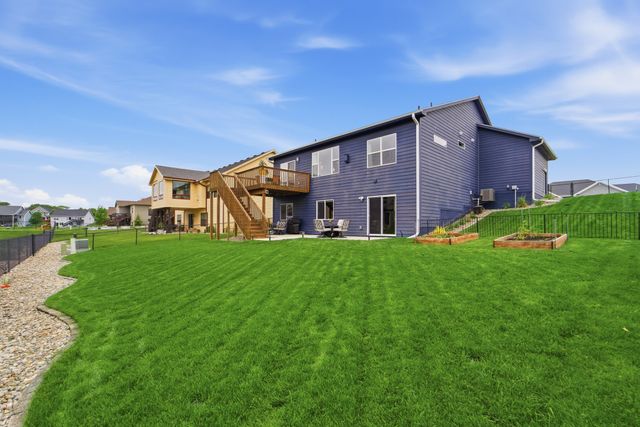 1908 NW Prairie Creek Drive, Grimes, IA 50111
