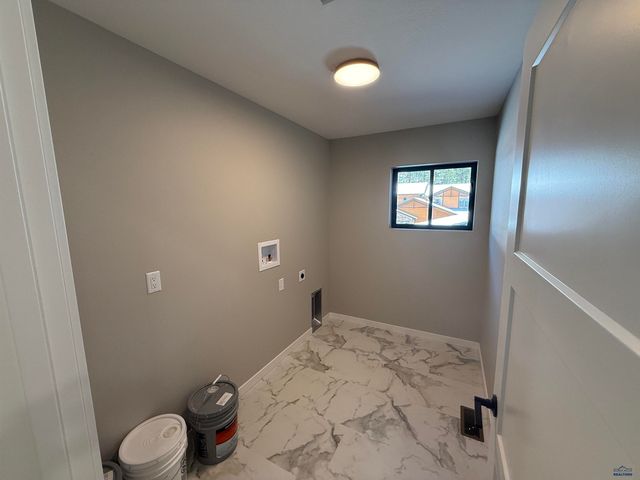 24225 GRANITE POINT CT, Keystone, SD 57751