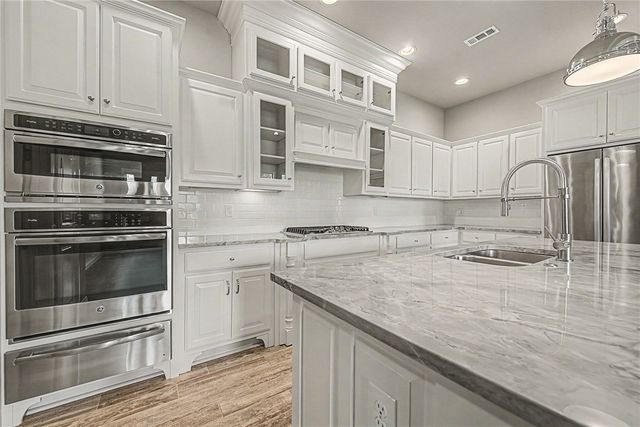 1716 Rutherford Avenue, Fayetteville, AR 72703