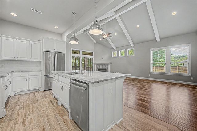 1716 Rutherford Avenue, Fayetteville, AR 72703
