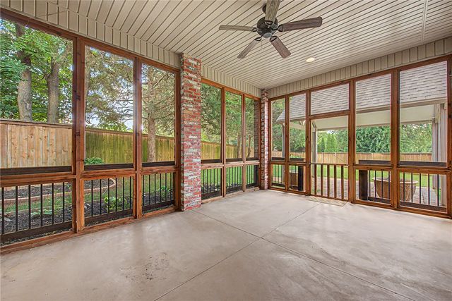 1716 Rutherford Avenue, Fayetteville, AR 72703