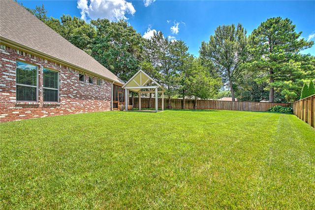 1716 Rutherford Avenue, Fayetteville, AR 72703