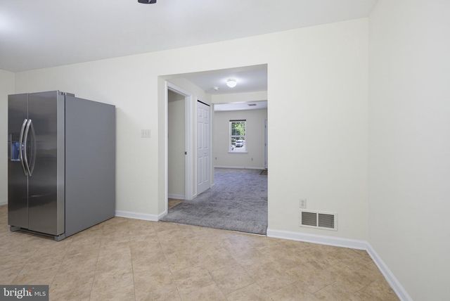 15 DEEP HOLLOW LN, Lancaster, PA 17603