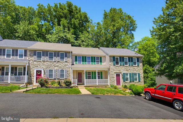 15 DEEP HOLLOW LN, Lancaster, PA 17603